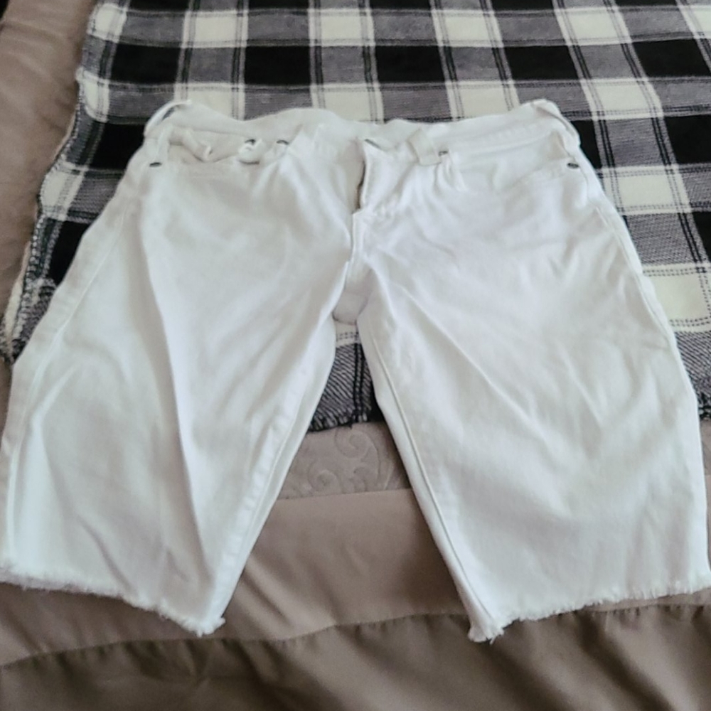 Size 31 shorts
